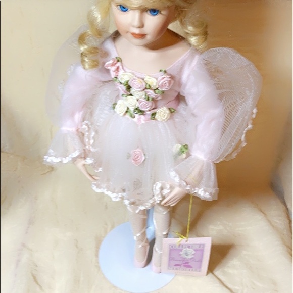 NWT 🩰LIMITED EDITION🩰COLLECTIBLE MEMORIES GISELLE PORCELAIN DOLL• - Picture 13 of 14